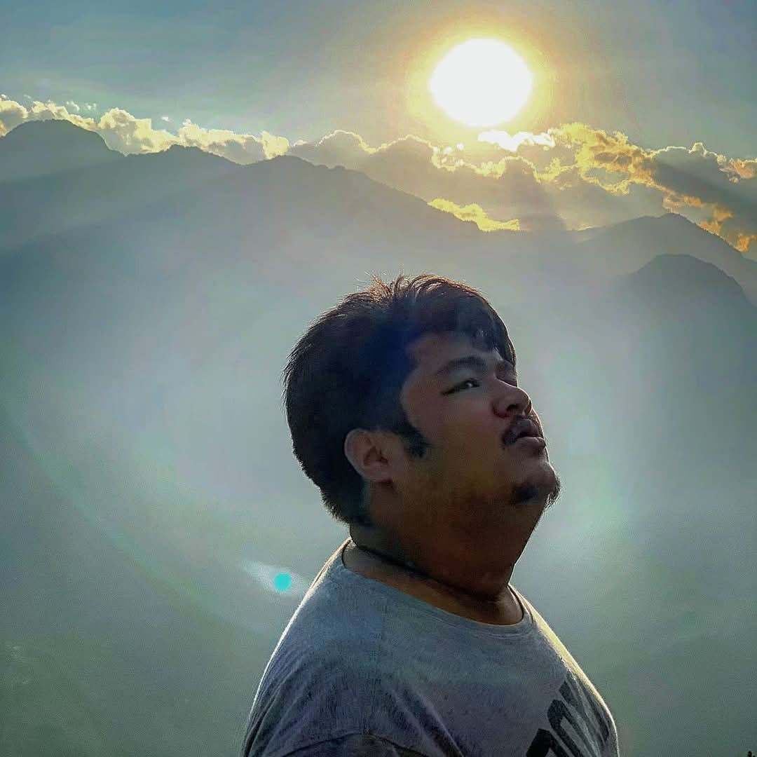 प्रतिश क्ष्रेष्ठ